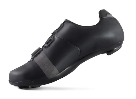 Rear angle of Lake CXZ176 Winter Road Shoe highlighting the smooth, insulated upper for warmth and all-day cycling comfort.