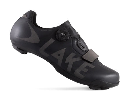 Side view of Lake CXZ176 Winter Road Shoe showing aerodynamic design and sealed upper for wind protection in winter rides.