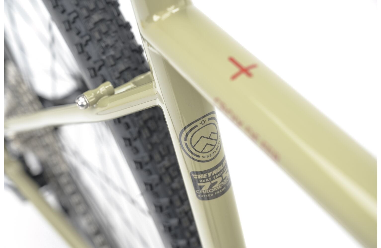 Top tube detail of the 2025 Genesis Croix De Fer 30 Gravel Bike with Reynolds 725 tubing and precision welds for strength and comfort.