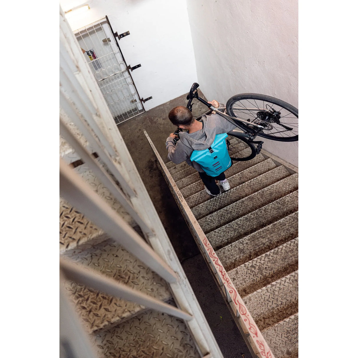 Ortlieb Commuter Daypack 21L - Cyber Blue / Cyber Pink