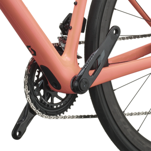 SRAM Rival AXS chainset with integrated power meter on the peach pink Scott Addict 25.