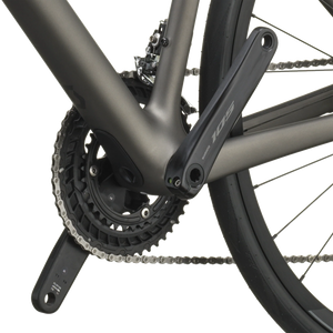 Shimano 105 chainset and bottom bracket on the tungsten grey Scott Addict 50.