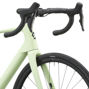 2027 Scott Addict 40 Road Bike