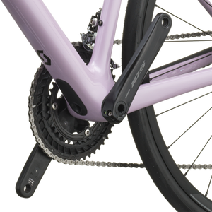 Shimano 105 chainset and bottom bracket on the mallow pink Scott Addict 50.
