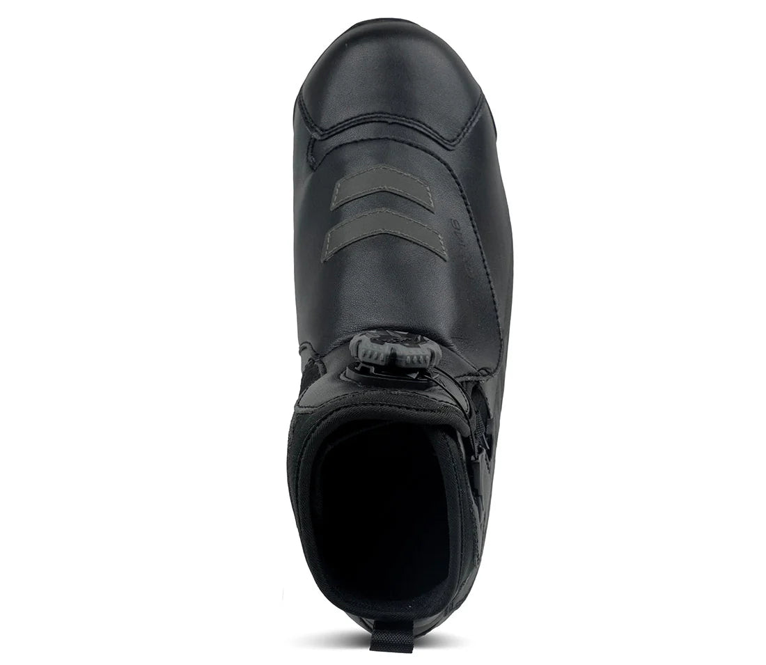 Top view of Lake CX146 Winter Road Shoe displaying the secure BOA dial and weatherproof toe cover for cold-weather rides.