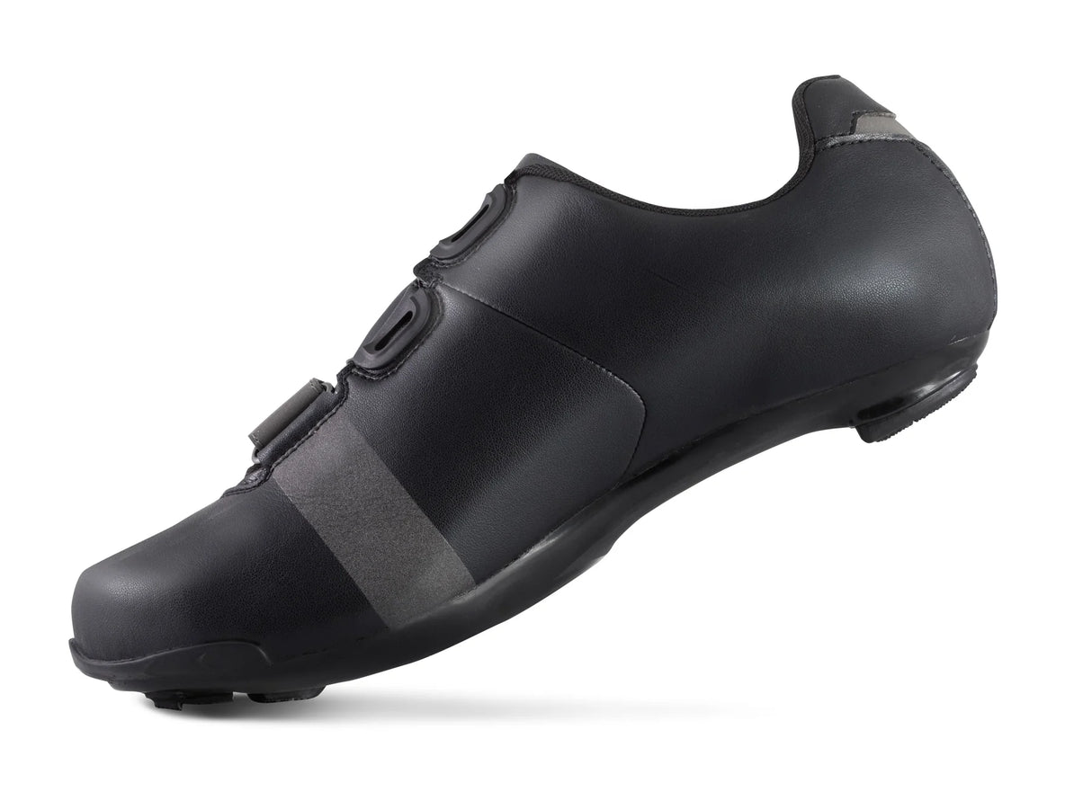 Rear angle of Lake CXZ176 Winter Road Shoe highlighting the smooth, insulated upper for warmth and all-day cycling comfort.
