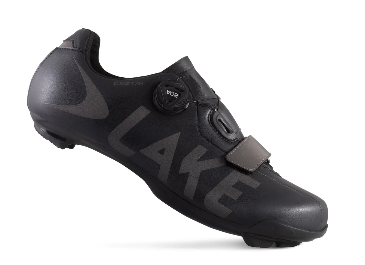 Side view of Lake CXZ176 Winter Road Shoe showing aerodynamic design and sealed upper for wind protection in winter rides.