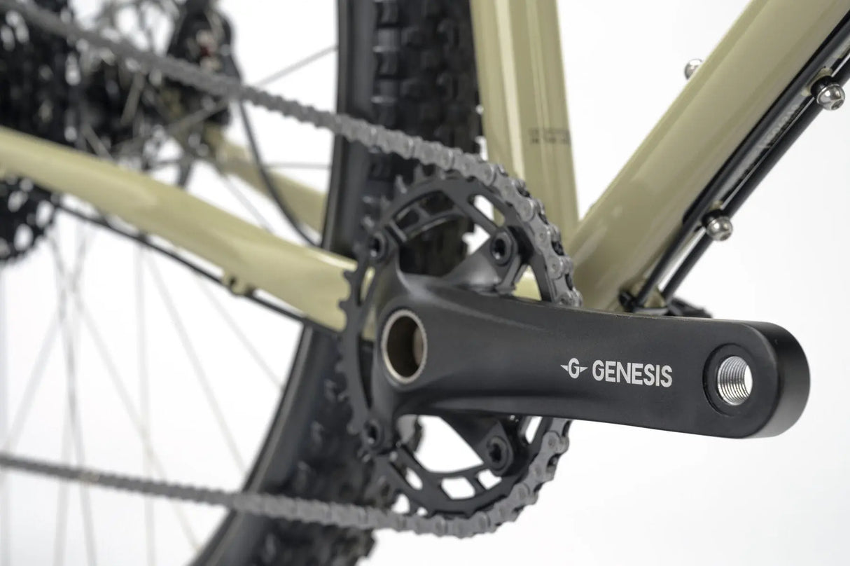 Genesis Vagabond 10 Gravel Bike crankset with a single chainring setup, offering efficient power transfer for off-road adventures.