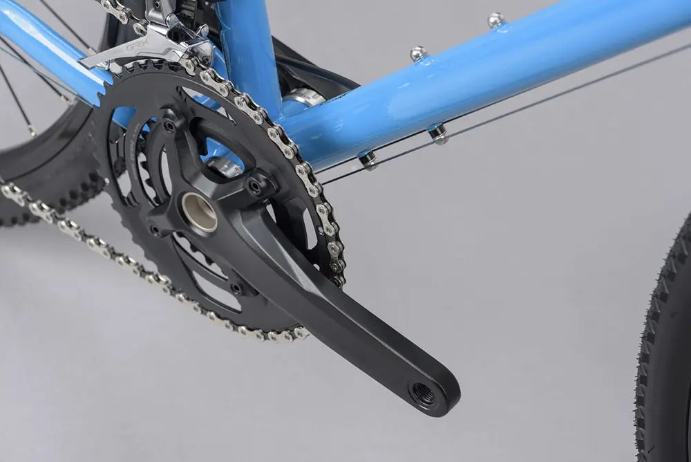 Genesis Croix De Fer 40 crankset and chain detail