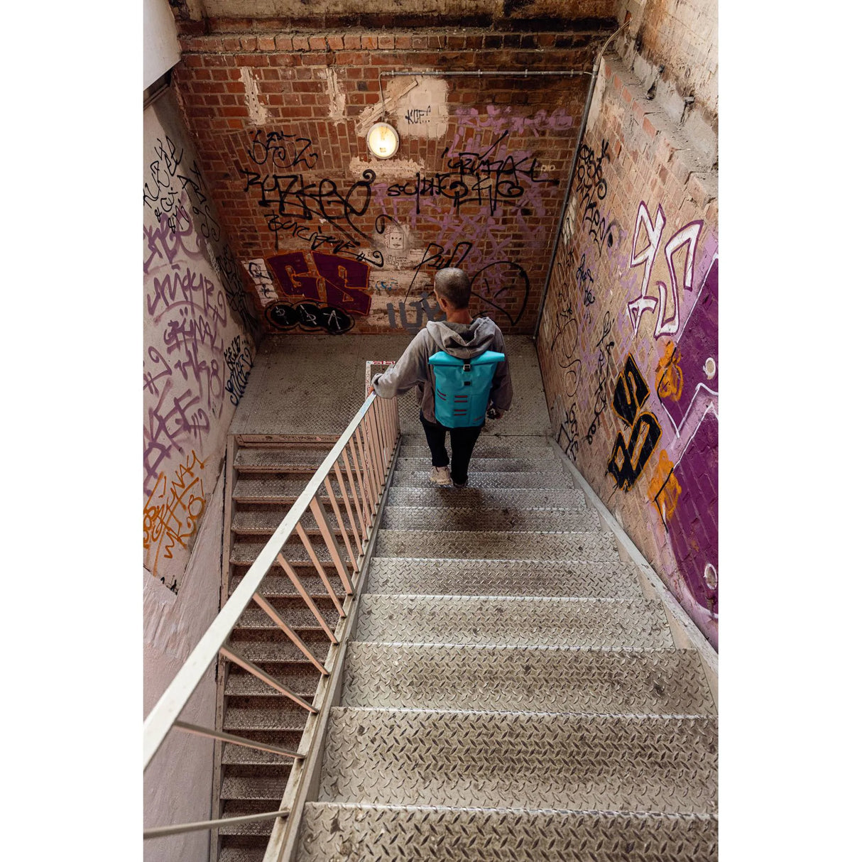 Ortlieb Commuter Daypack 21L - Cyber Blue / Cyber Pink