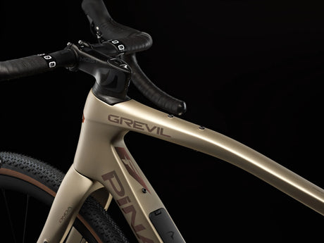 Top tube of the Altai Dust Pinarello Grevil F1 with the Grevil logo, stem and handlebar.