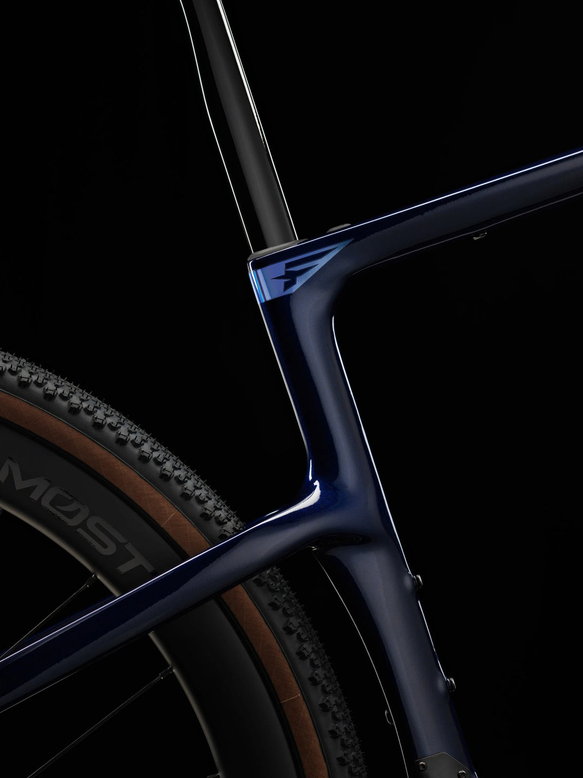 Seat cluster of the Lapland Sky Pinarello Grevil F5 where the top tube and seatstays meet the seat tube.