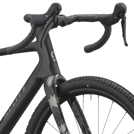 Scott Addict Gravel 40 2027 in carbon black, cockpit and Shimano GRX hoods