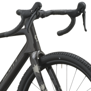 Scott Addict Gravel 40 2027 in carbon black, cockpit and Shimano GRX hoods