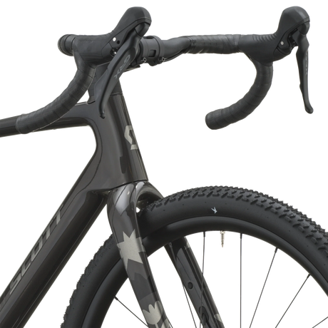Scott Addict Gravel 40 2027 in carbon black, cockpit and Shimano GRX hoods