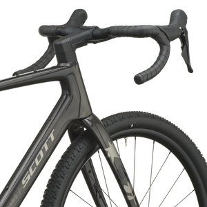 Scott Addict Gravel 40 2027 in carbon black, head tube and fork crown