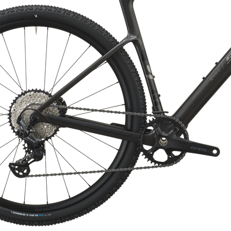 Scott Addict Gravel 40 2027 in carbon black, Shimano SLX cassette and GRX rear derailleur