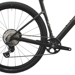 Scott Addict Gravel 40 2027 in carbon black, Shimano SLX cassette and GRX rear derailleur