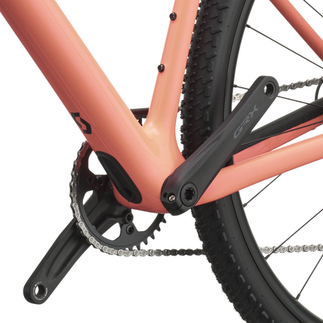 Scott Addict Gravel 40 2027 in peach pink, crankset and bottom bracket